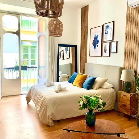 Calderon Iii Deluxe Sinesedesignhomes Apartment