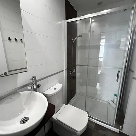 Calderon Iii Deluxe Sinesedesignhomes Apartment *